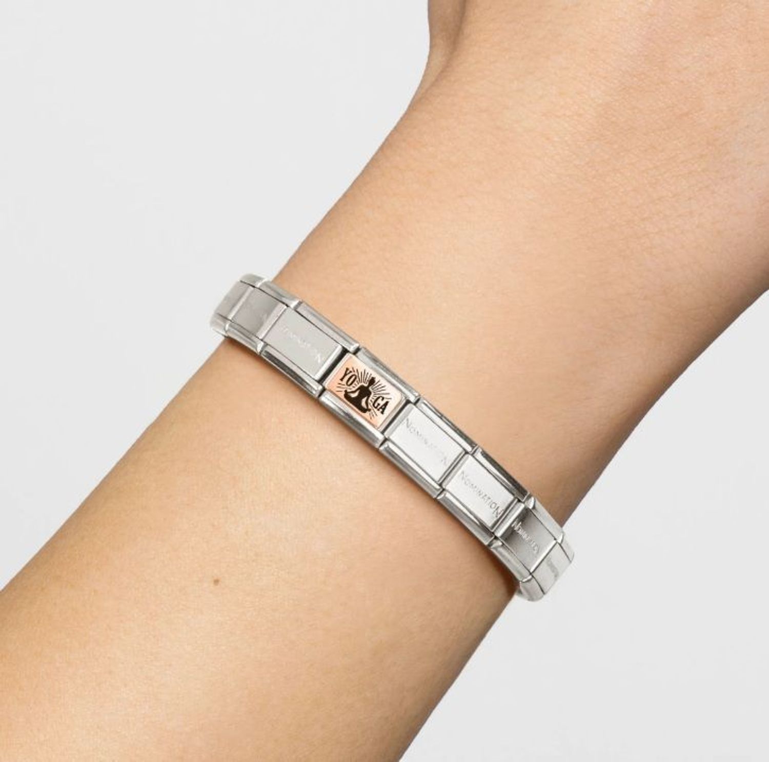 Nomination Link 9K zawieszka złoto  Pozycja Lotosu w Jodze 430111 31.jpg